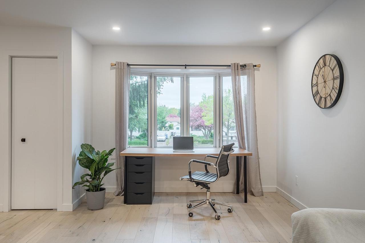 Free Parking Prime Location New Modern Condo Brossard Dış mekan fotoğraf